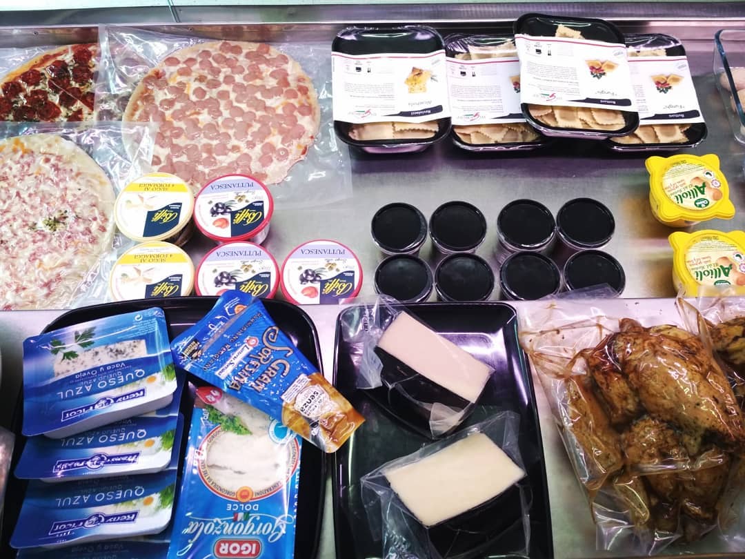 mostrador ple de pasta