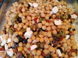 Ensalada de Garbanzos con Queso Feta